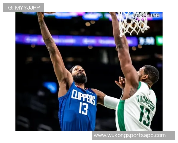 怀特首节火力全开半场贡献18分3板3助表现抢眼状态火热