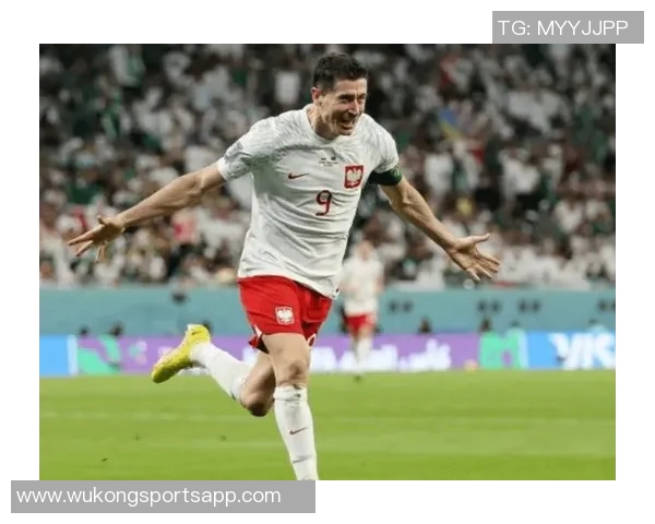 82岁老门将首发出战创纪录却遭惨败0比10被换下的悲情时刻 82岁老门将首发出战创纪录却遭惨败0比10被换下的悲情时刻