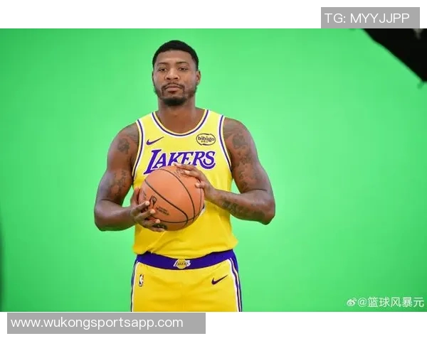 斯玛特今日表现出色教会黄蜂年轻球员防守的真谛